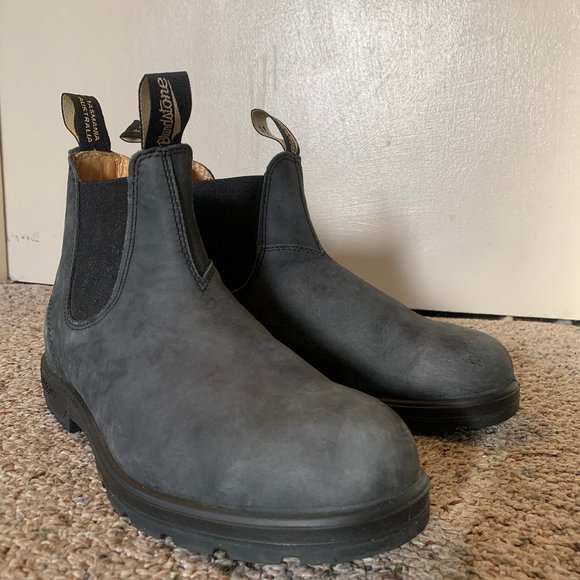 Blundstone Shoes - Blundstone Chelsea Boot - Rustic Black (Like New)